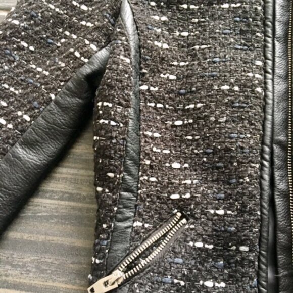 H&M Tweed with vegan leather trim and silver zippers cropped blazer size xs - Picture 5 of 13